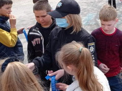 На Сквирщині поліцейські навчали дітей як протистояти булінгу
