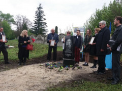 У Васильківському районі встановили пам’ятник репресованому офіцеру Армії УНР