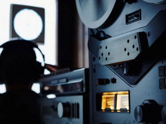 Прокуратура Київщини викрила службовців СБУ, які "зливали" телефонні розмови за гроші