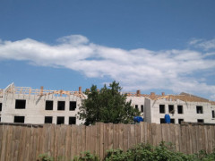У Нових Петрівцях депутатська фірма нарешті добудує дитячий садочок