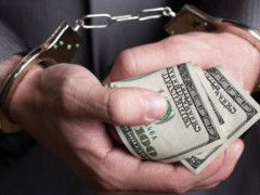 ГПУ, СБУ та Нацполіція упіймали на хабарі податківця з Київщини