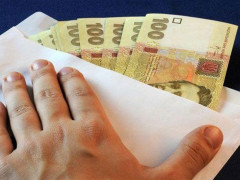 У Фастові затримали поліцейського під час отримання хабаря
