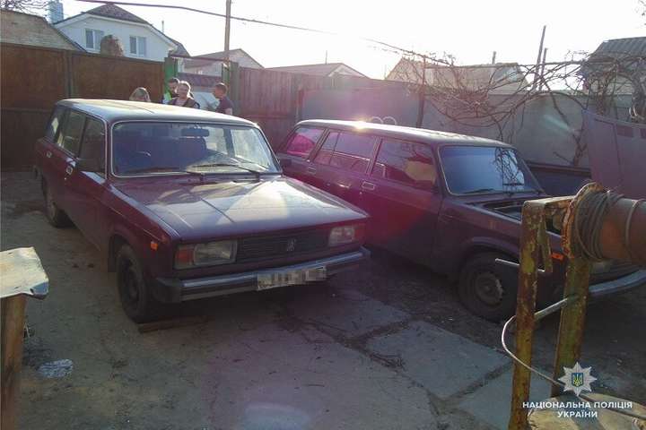 За допомогою евакуатора мешканець Київщини викрав у столиці автомобіль (ФОТО)