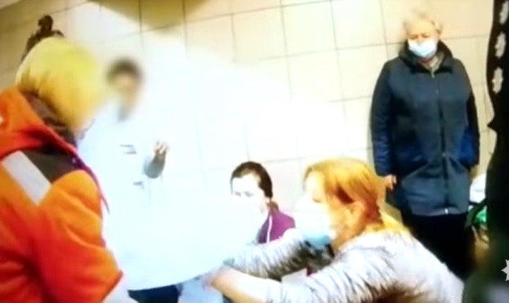 Мешканка Броварів народила дитину в переході метро (ВІДЕО)