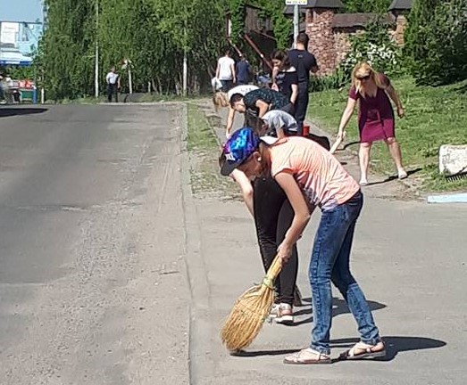 У селі під Києвом використовують дитячу працю (ФОТО)
