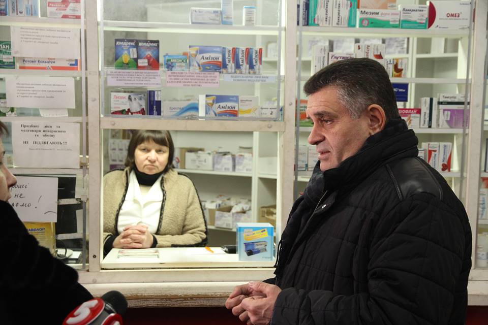 У Переяславі до приїзду губернатора Терещука на встигли замінити рвані матраци у районній лікарні (ФОТО)