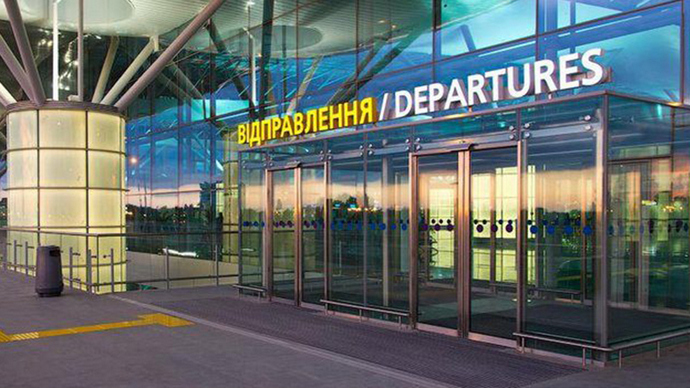 У "Борисполі" українці влаштували дебош через карантин (ВІДЕО, ФОТО)