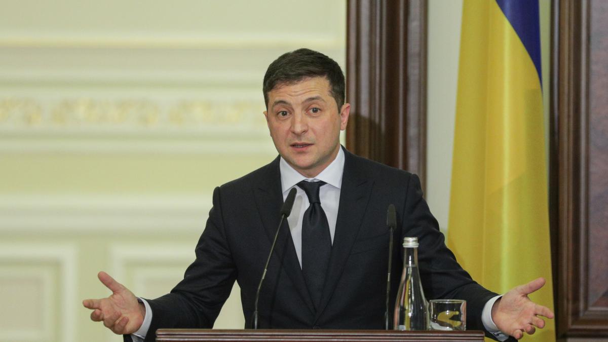 Зеленський звернувся до українців щодо протидії коронавірусу (ВІДЕО)