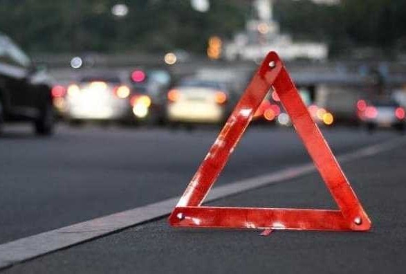 На Бориспільщині сталася масштабна ДТП за участю двох вантажівок та легковика (ВІДЕО)