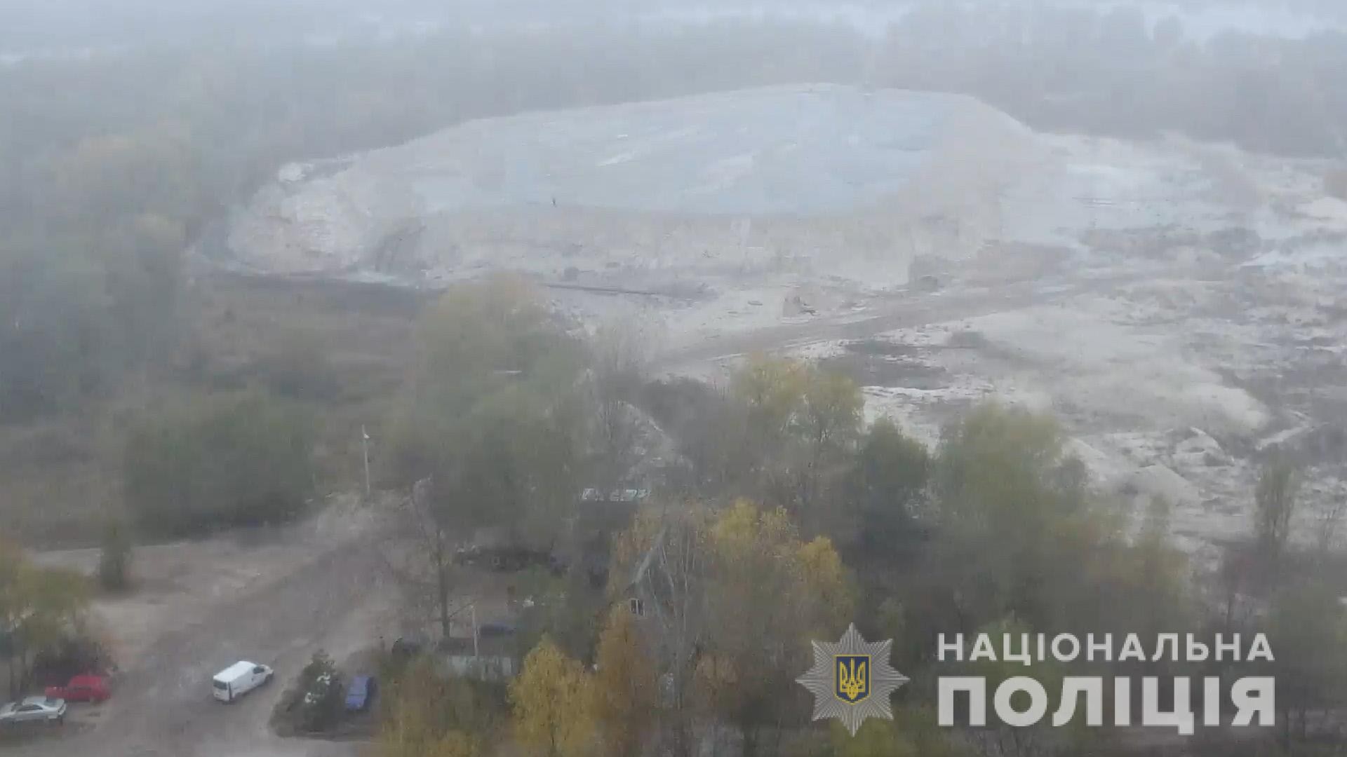 На Броварщині незаконно видобували пісок в особливо великих розмірах (ФОТО)