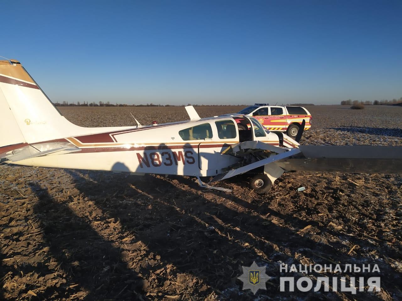 У Броварському районі розбився літак (ФОТО)
