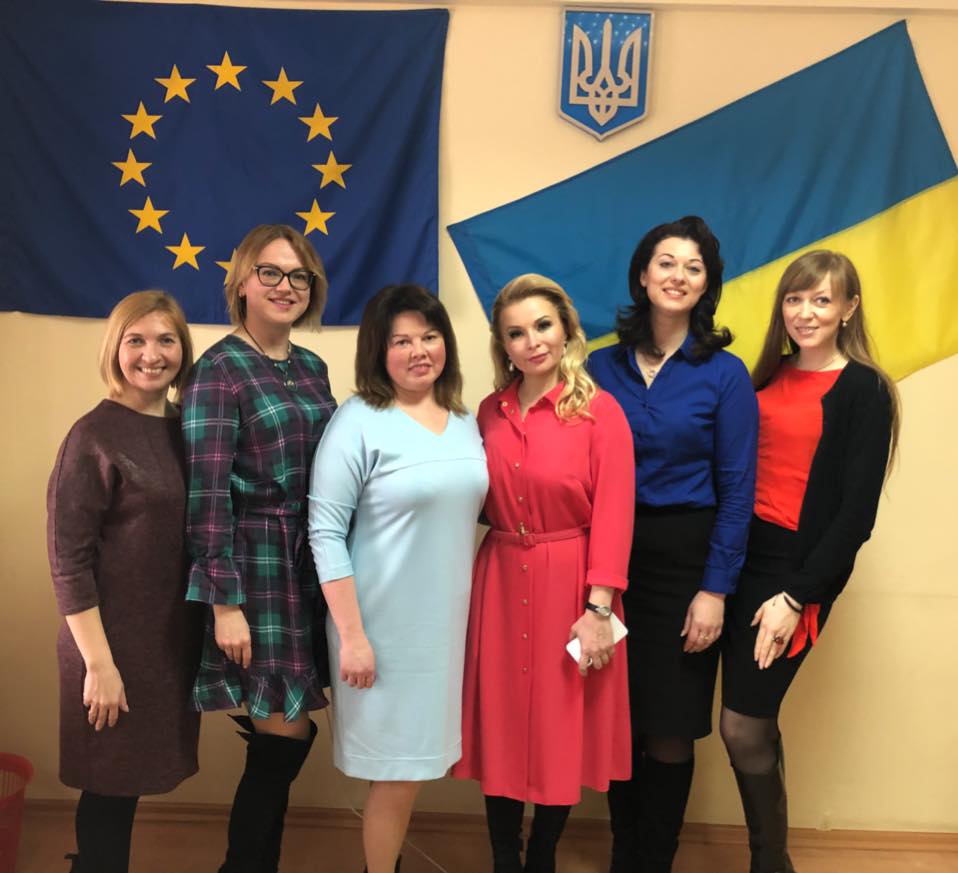На Київщині за одним столом зустрілись бізнесвумени з усієї України (ФОТО)