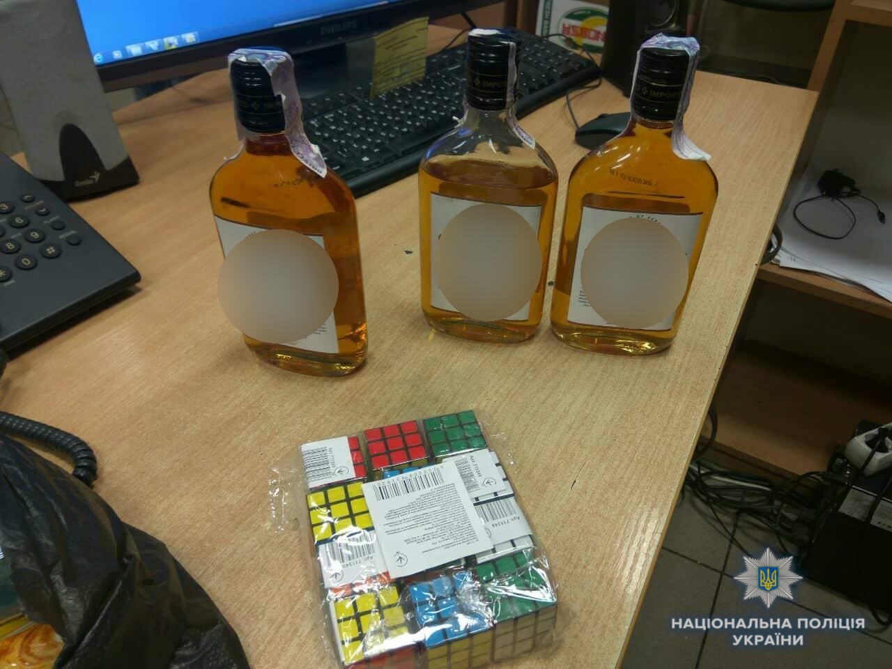 У Броварах вантажник намагався винести на собі зі складу коштовні товари (ФОТО)