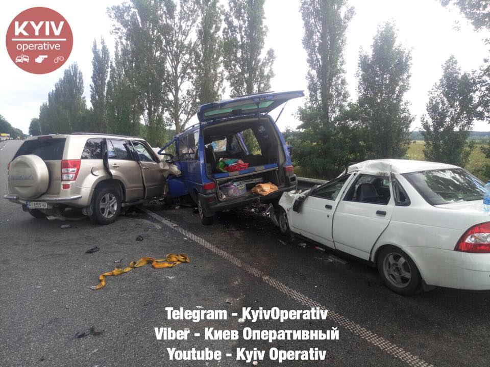 На трасі поблизу Немішаєвого загинула жінка (ФОТО)