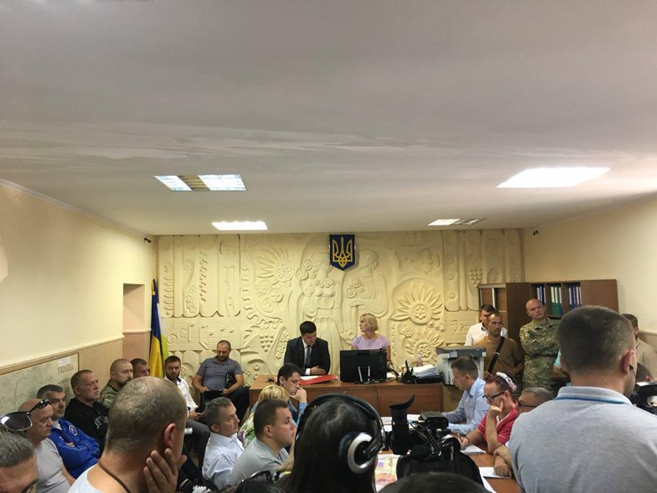 У Крюківщині депутати прийняли рішення про зведення чергових багатоповерхівок попри заборону суду (ФОТО)