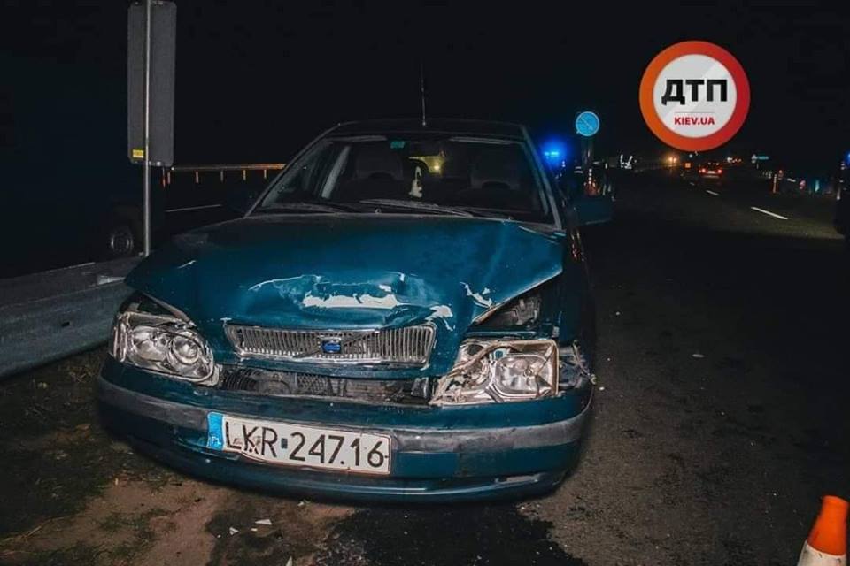 Під Києвом гравці відомого футбольного клуба потрапили в ДТП (ФОТО)
