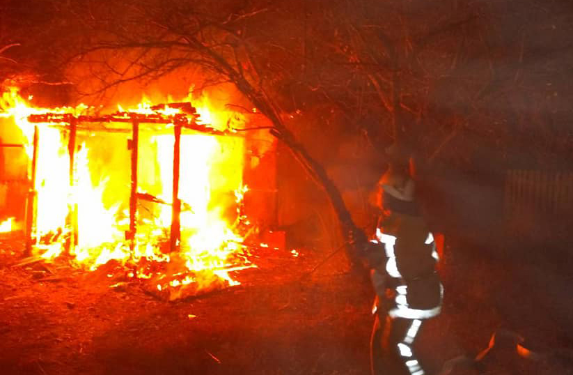 На Київщині в пожежі загинула жінка з двома дітьми