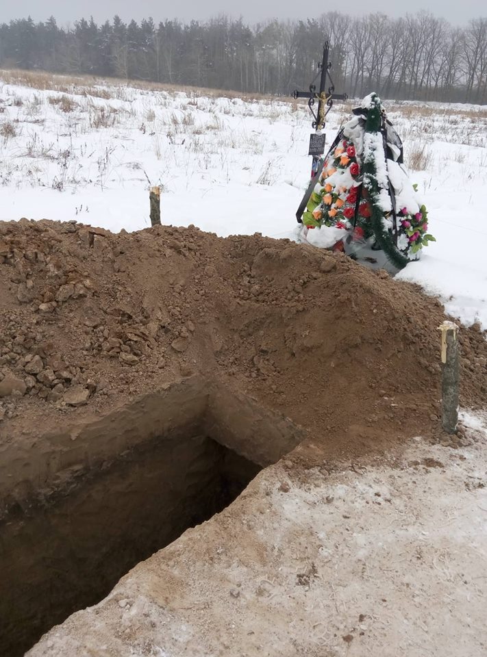У Тарасівці запобігли похованню столичного мерця