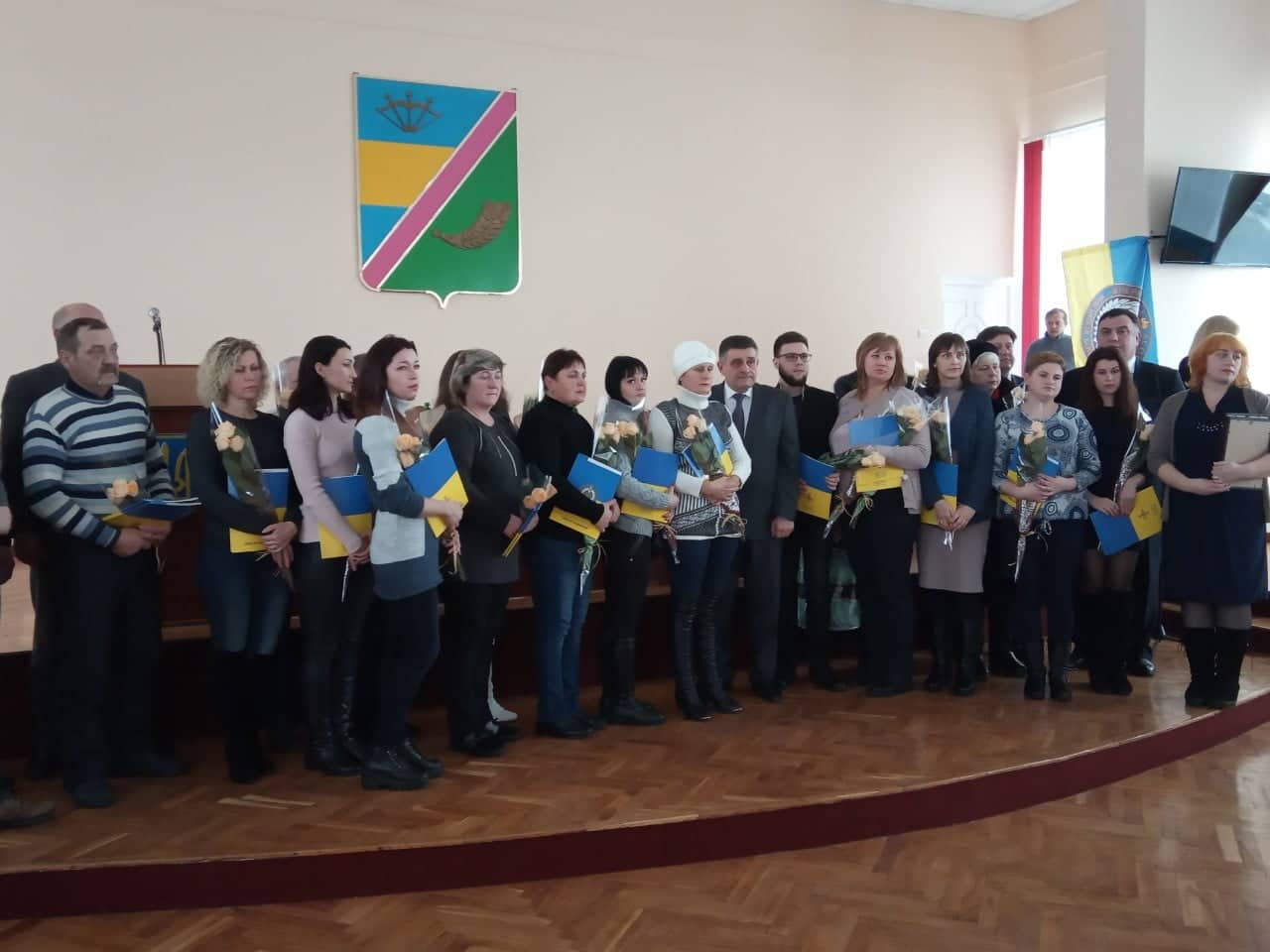 У Білій Церкві голова КОДА Терещук роздав АТОшникам сертифікати на землю