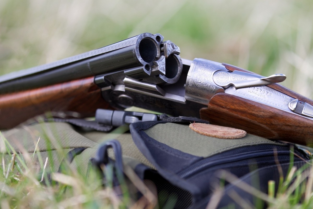 У зоні відчуження спіймали туриста з мисливською рушницею