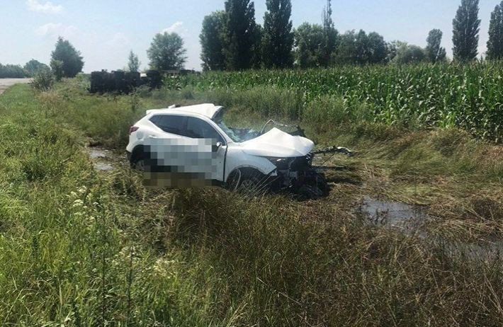 У Макарові сталася ДТП: позашляховик врізався у вантажівку (ВІДЕО)