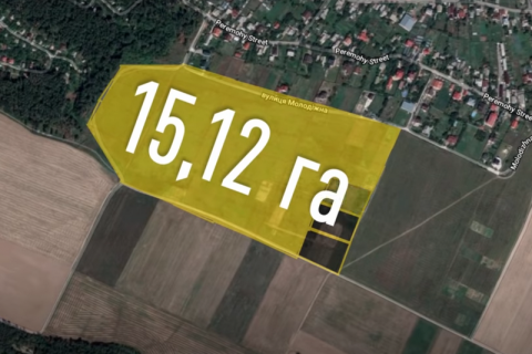 Дев’ять людей підозрюють у розкраданні 15 га землі в Гатному