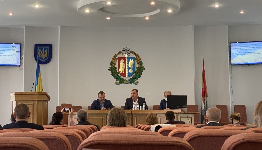 На Бориспільщині навколо рішення про видобуток піску з Дніпра розгорівся скандал (ФОТО)