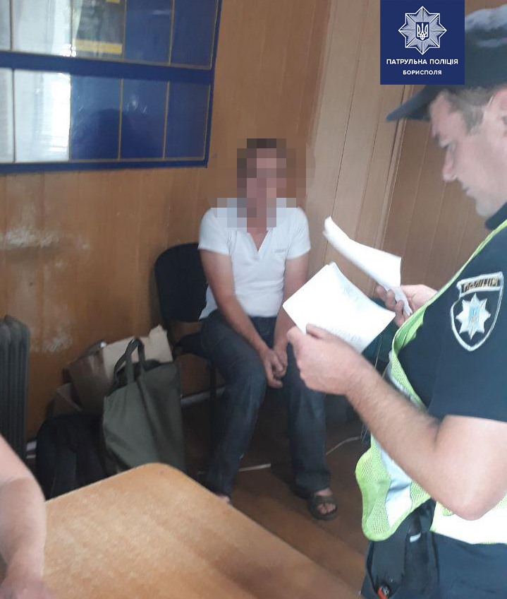 На Київщині затримали п’яного мотоцикліста, який їздив без мотошолома