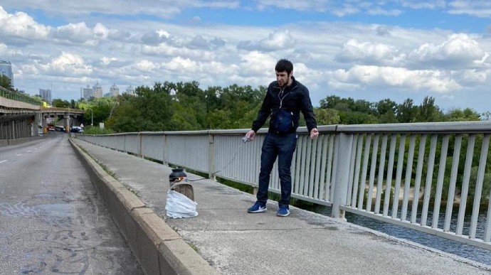 Горе-мінера мосту Метро з Вишневого випустили з психлікарні (ФОТО)