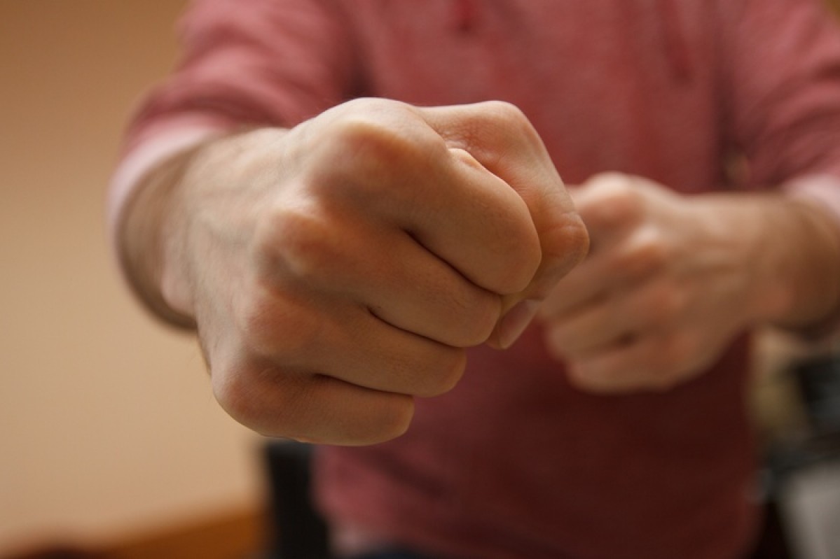 На сесії Коцюбинської селищної ради депутат від фракції "Нові обличчя" напав на свою колегу