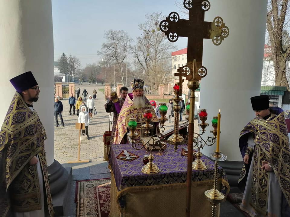 Карантин не завадить освячуванню пасхальних кошиків у Білій Церкві