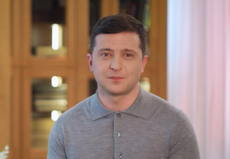 Президент України привітав громадян із Великоднем та закликав відзначити свято вдома (ВІДЕО)