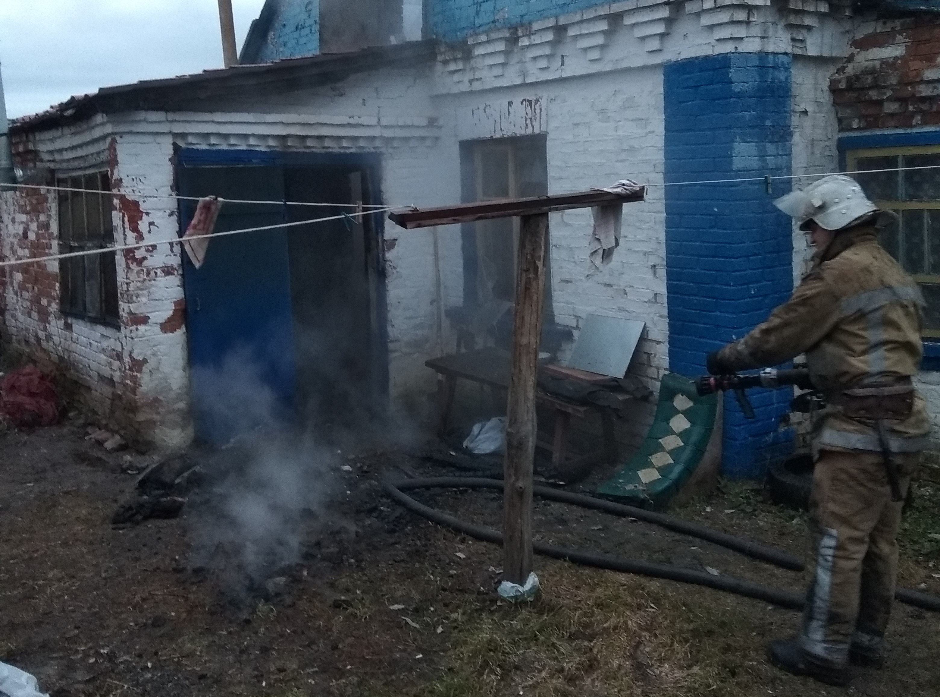 У Макарівському районі вогонь забрав життя чоловіка (ФОТО)