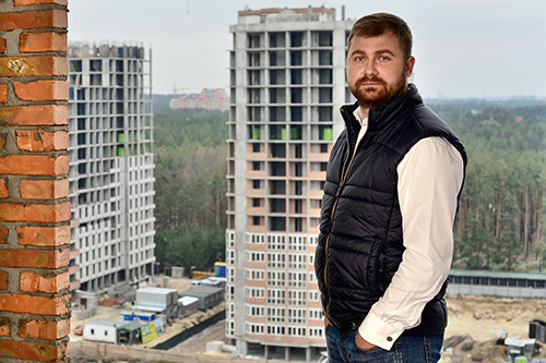 У Бучі поліція затримала озброєних "тітушок" почесного голови олімпійського комітету на Київщині (ФОТО)