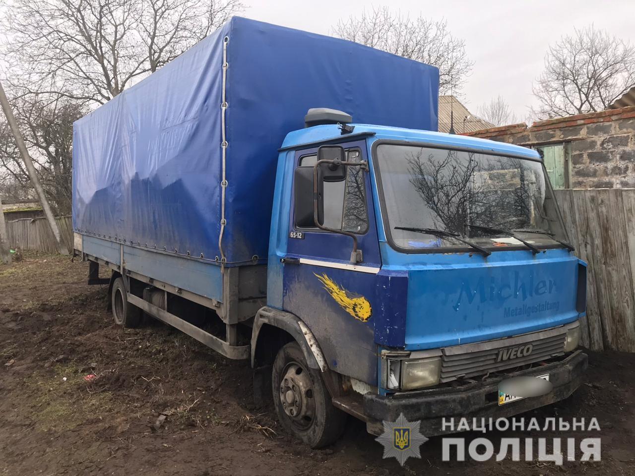 У Макарові юнак вкрав вантажівку, щоб поїхати до батьків