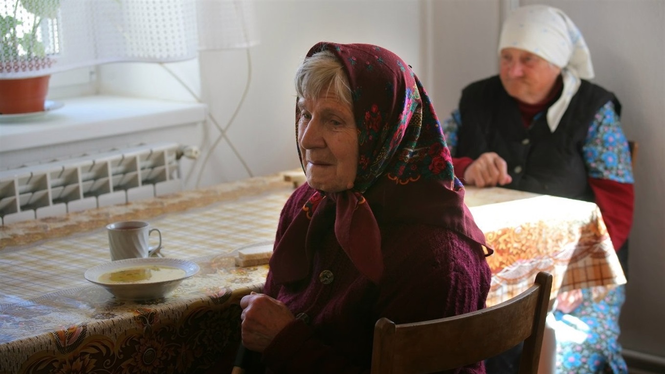 У Вишгороді поліцейські допомагають літнім людям продуктовими наборами (ФОТО)