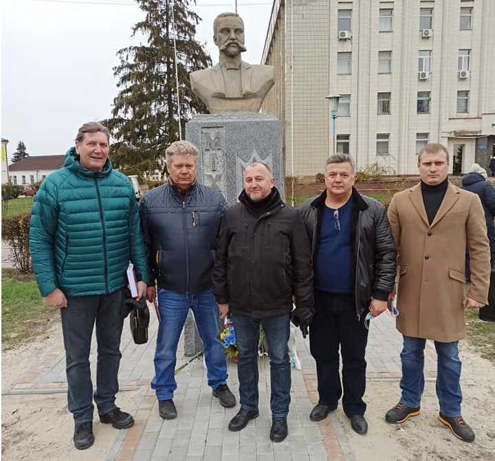 У Згурівці відкрили пам’ятник відомому ідеологу українського націоналізму