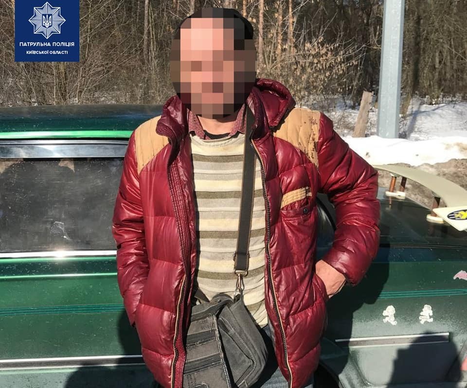 На Житомирській трасі роз’їжджав чоловік "під кайфом"