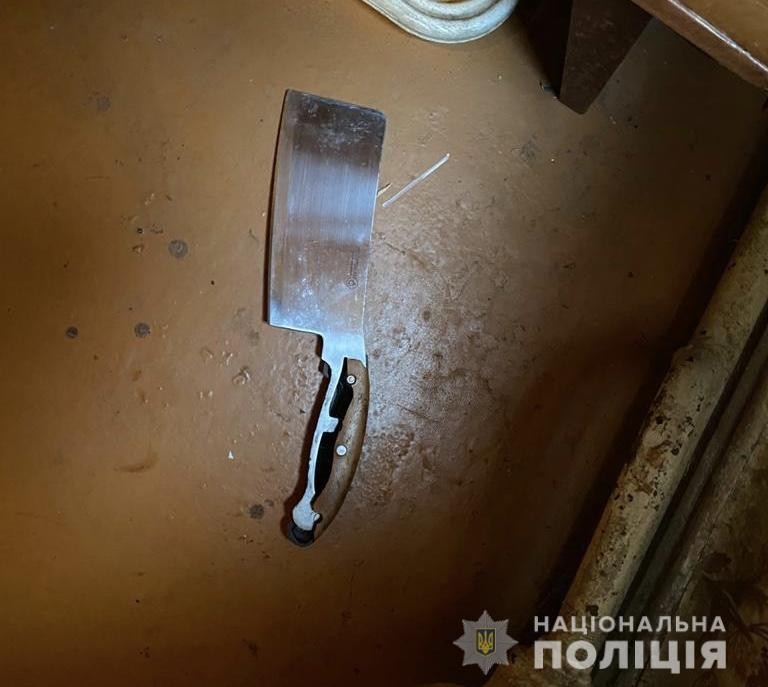 У Боярці чоловік зарізав свою стареньку матір