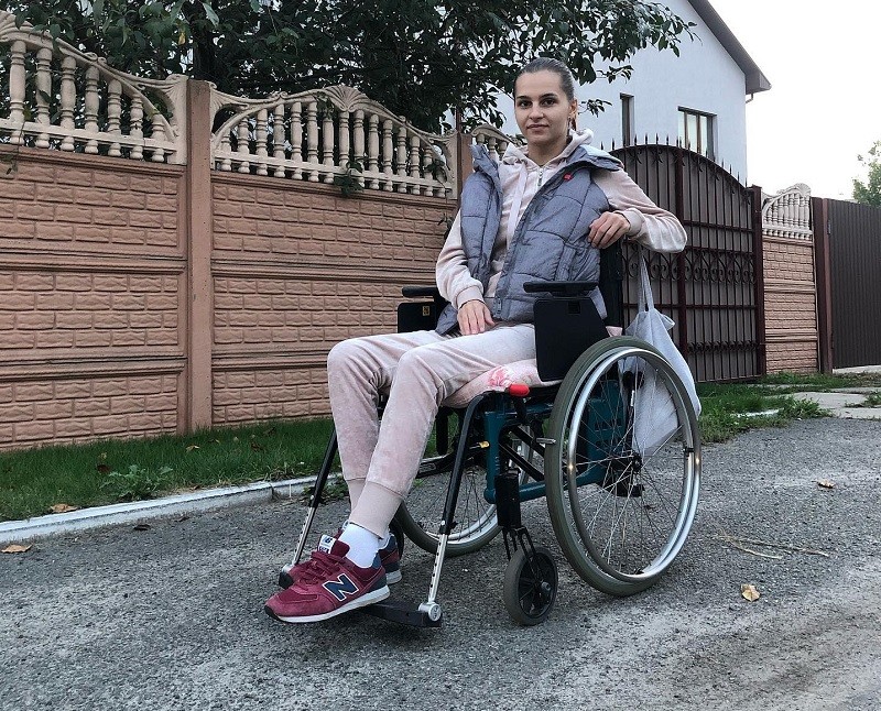 Броварчанка, яка літом випала з вікна, потребує коштів на реабілітацію (ФОТО)