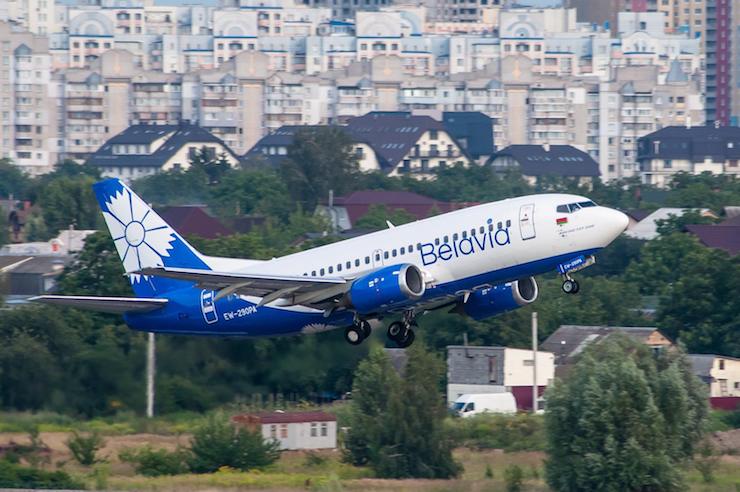 Через незаконні висотки навколо Києва можуть обмежити роботу аеропорту
