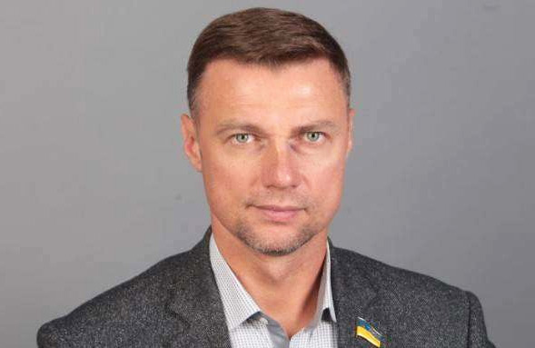 Скандальний народний депутат з Гостомеля вирішив сходити в президенти
