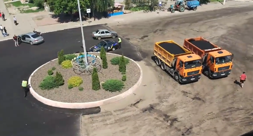 У салоні "шаленого" автомобіля в Ржищеві поліцейський загубив автомат (ВІДЕО)