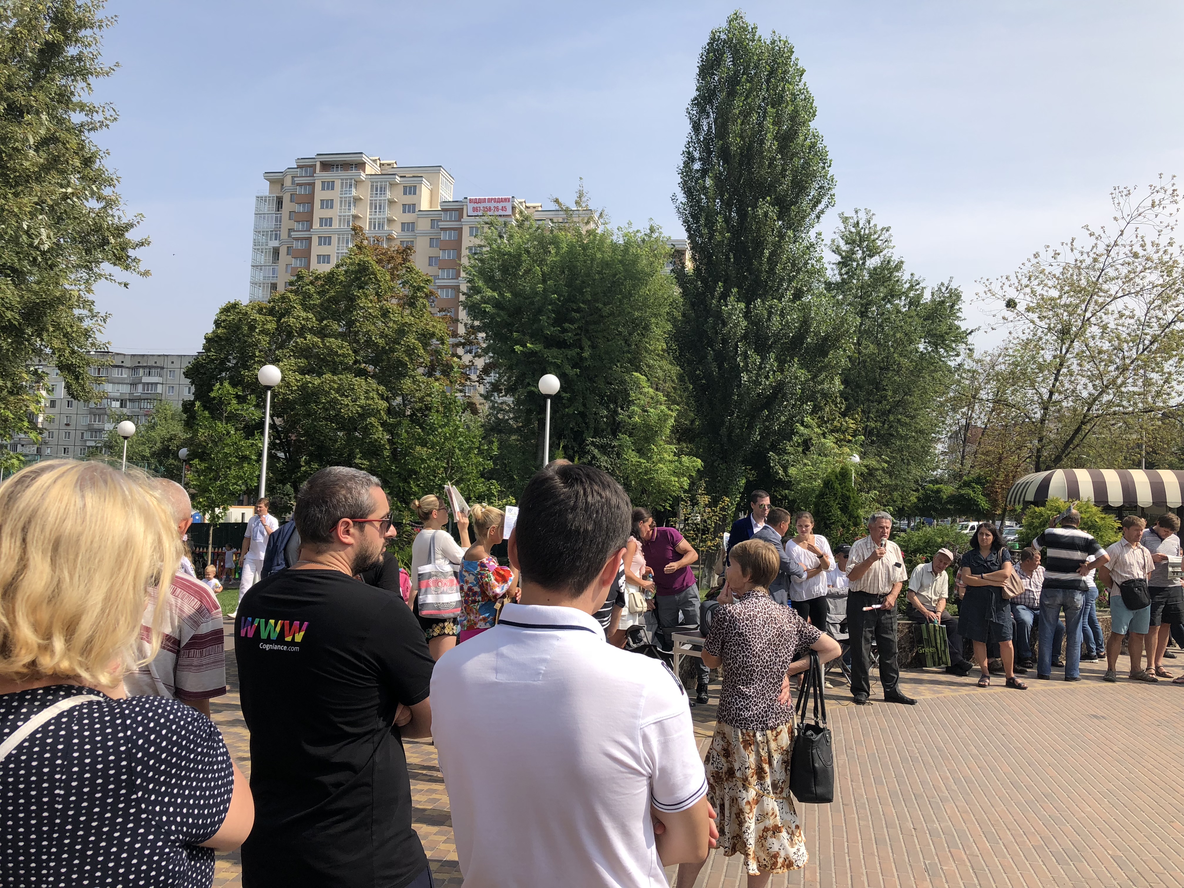У Вишневому громада зібралася на народне віче проти бездіяльності депутатів