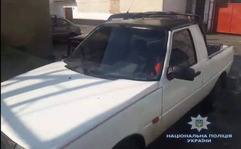 На Переяславщині горе-крадій ледь не втопив авто