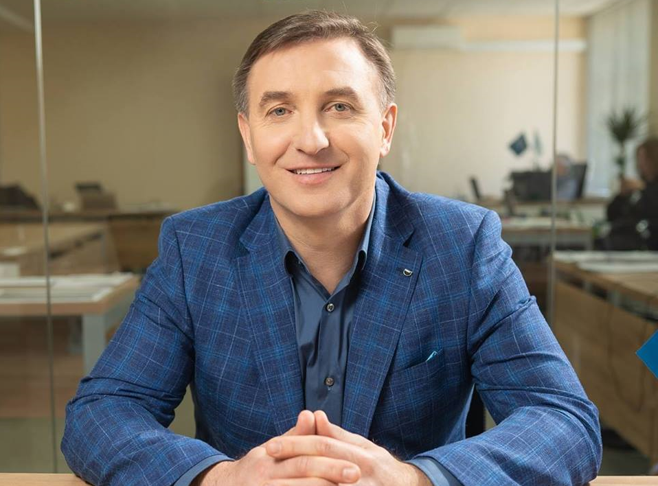 Директор підприємства скандального Косюка балотується у народні депутати по округу Онищенка