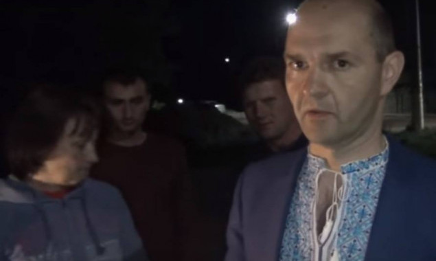 У Фастові мітингувальники перекрили дорогу фурам: вимагають провести ремонт дороги (ВІДЕО)