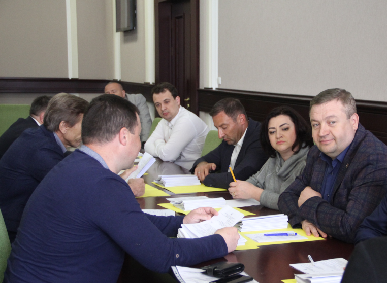 У Київоблраді розділили 178 мільйонів на утримання закладів освіти та медицини (ДОКУМЕНТ)