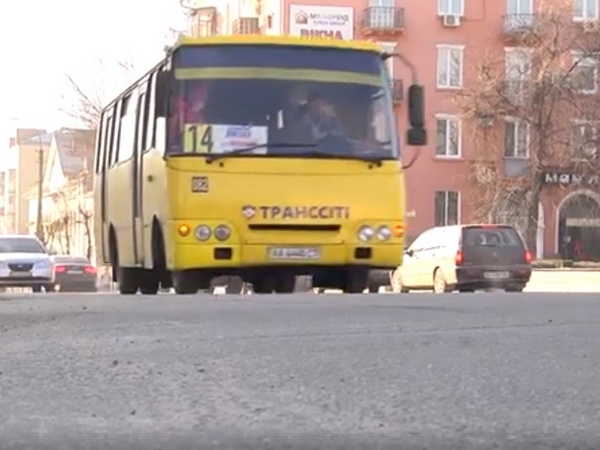 У Білій Церкві "Транссіті" хамить пасажирам та "підрізає" водіїв (ФОТО)